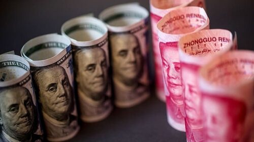 Yuan weakens to break through 7.32 per dollar mark amid economic weakness, rate cuts, widening yield gap
