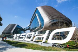 Soho China confirmed CFO under investigation for suspected insider trading