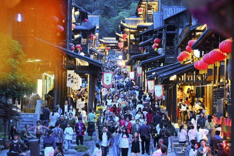 china holiday travel