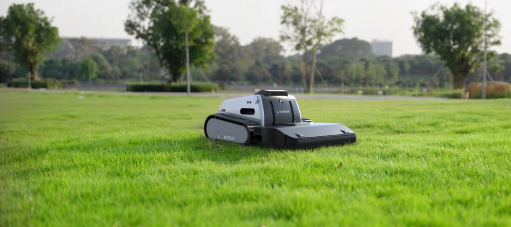 Robotic lawn mower