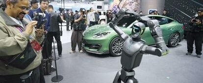 From Autonomous Driving to Embodied Intelligence: Chinese Automakers Turns Spotlight to Physical AI