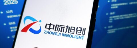 Zhongji InnoLight Debuts Below IPO Price in Hong Kong, A-Shares Tumble Amid AI Infrastructure Selloff